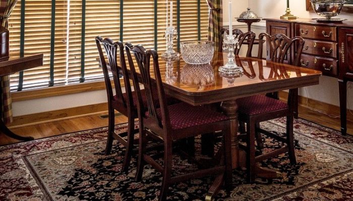 dining-room-397197_960_720-700x400