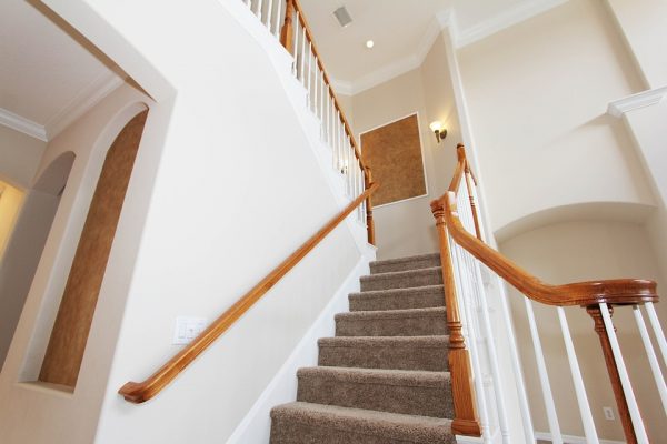 staircase-2364029_960_720-600x400